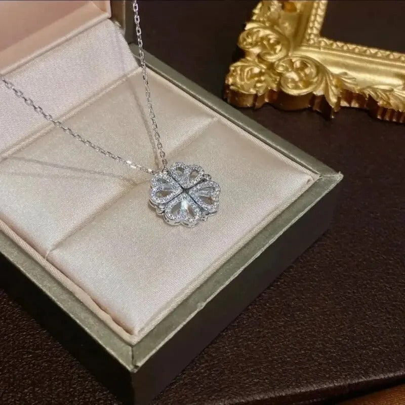 Dames Vier-Hart Bloem Hanger Ketting | 18K Verguld | Dubbel-Draagbaar Magnetisch Design