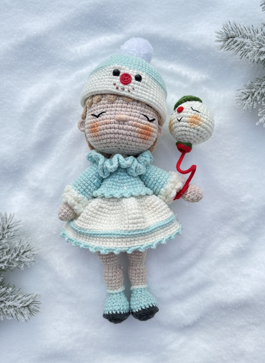 Snowdrop – Handgemaakte Gehaakte Winterpop 25cm | Uniek Cadeau