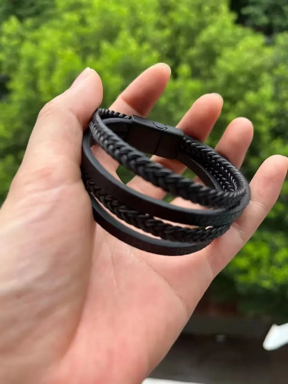 Heren Multi-Laags Gevlochten Leren Armband | Strakke Zwarte Manchet | Magnetische Sluiting